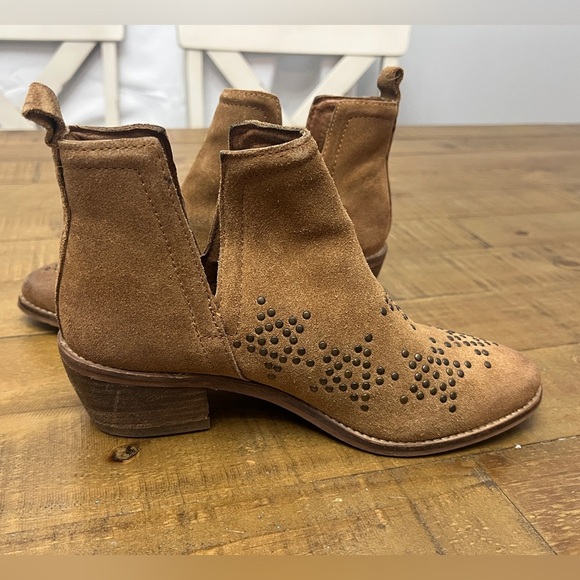 DIBA. True Women's Other Wise 88911 Suede Ankle Boots Whiskey US 8.5 - Picture 1 of 15